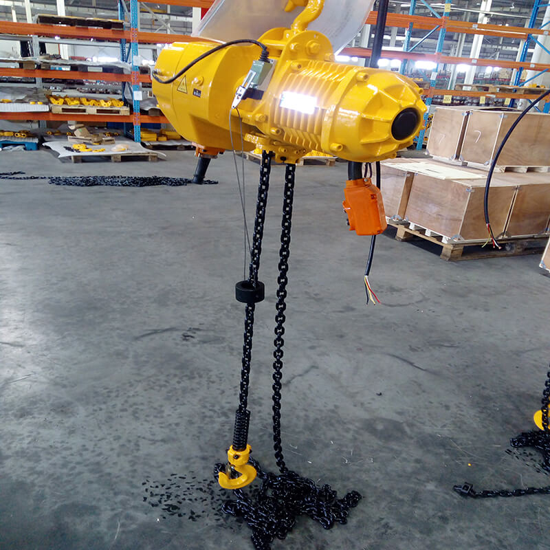 ELECTRIC CHAIN HOIST