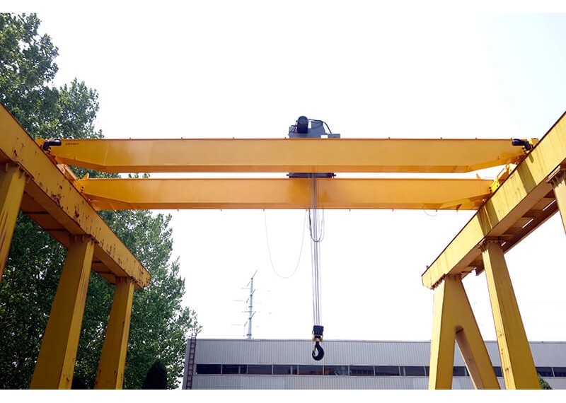 Maintenance work of double girder crane