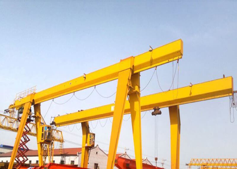 What are the components of a crane