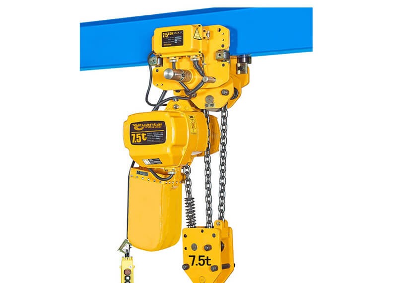 How does the chain electric hoist complete the lifting？