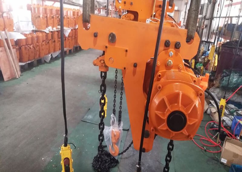 What are the installation and use precautions of electric chain hoist?