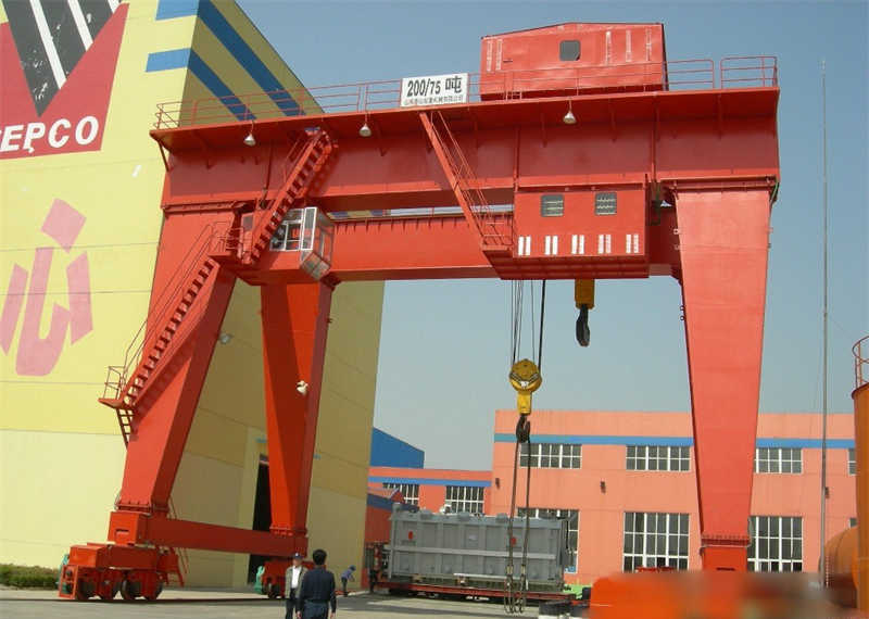 The double-girder gantry crane has large lifting capacity and high lifting height to meet the needs 