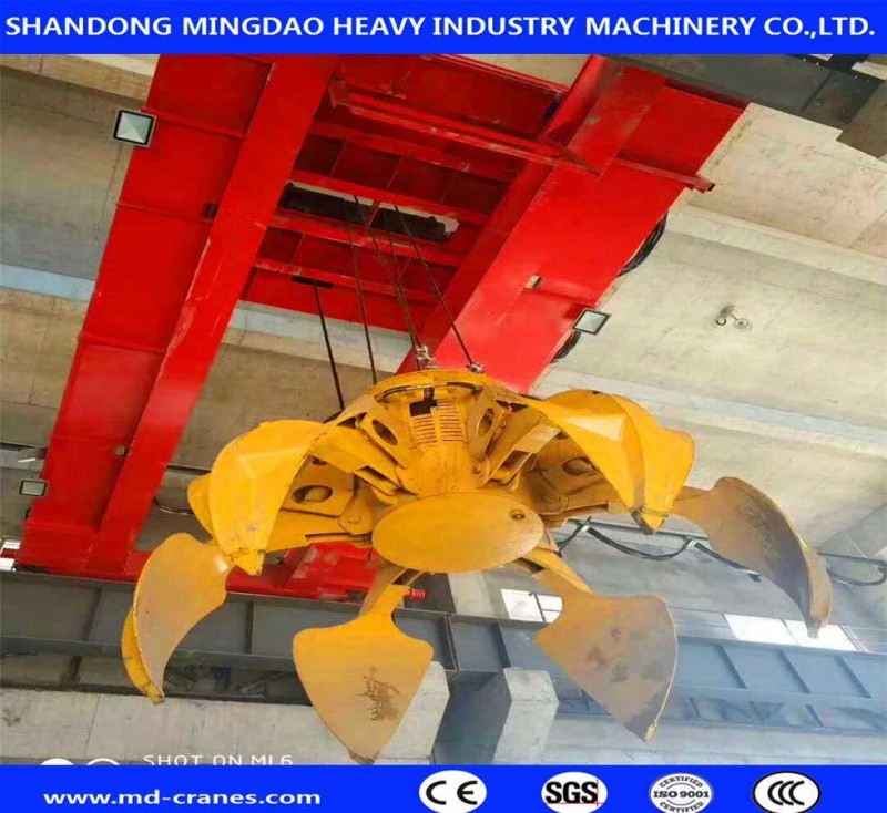 China Brand Trail Running Crane 42ton Grab Bucket Crane