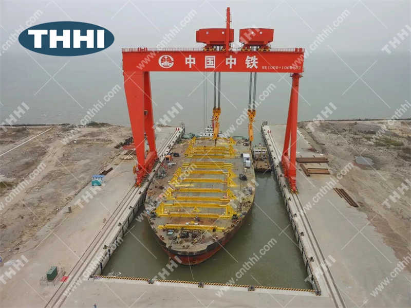 Outdoor Rail Mounted Shipbuilding 200 T Double Girder Industrial Gantry Cranes