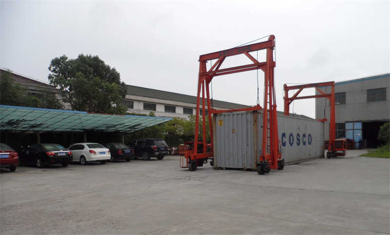 High Quality and Good Price Double Container Crane with 30-40tons Capacity