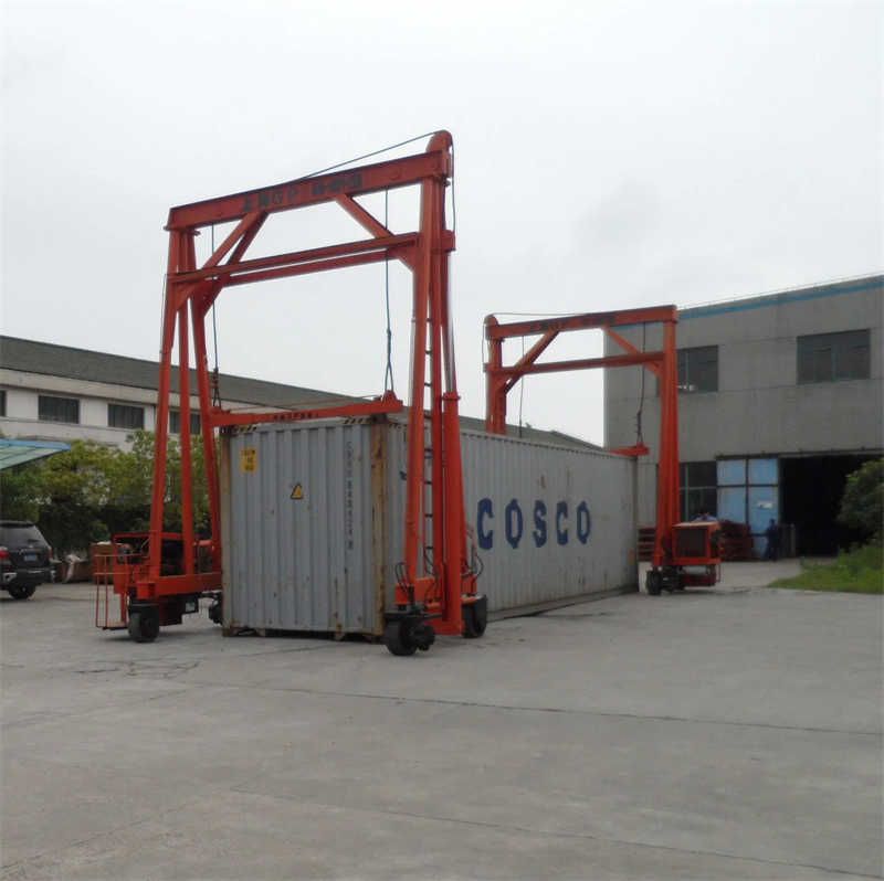 30000kg/ 36000kg/40000kg Mast Mobile Container Crane