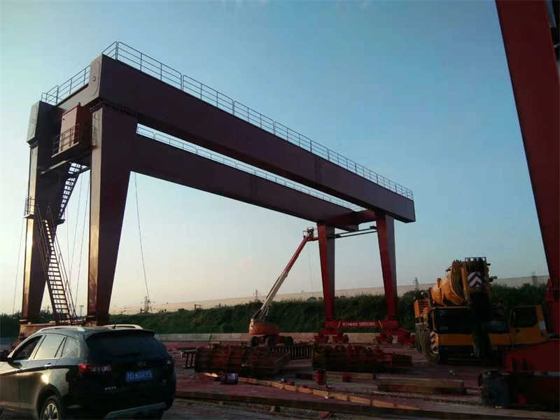 Rail Mounted Double Beam Container Gantry Crane for Small Inland Port UAE