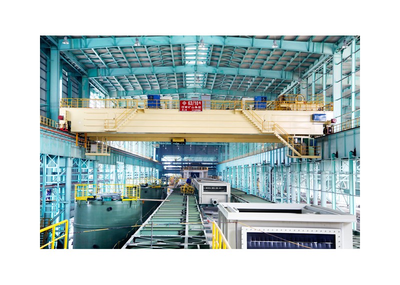 The working environment of metallurgical casting crane