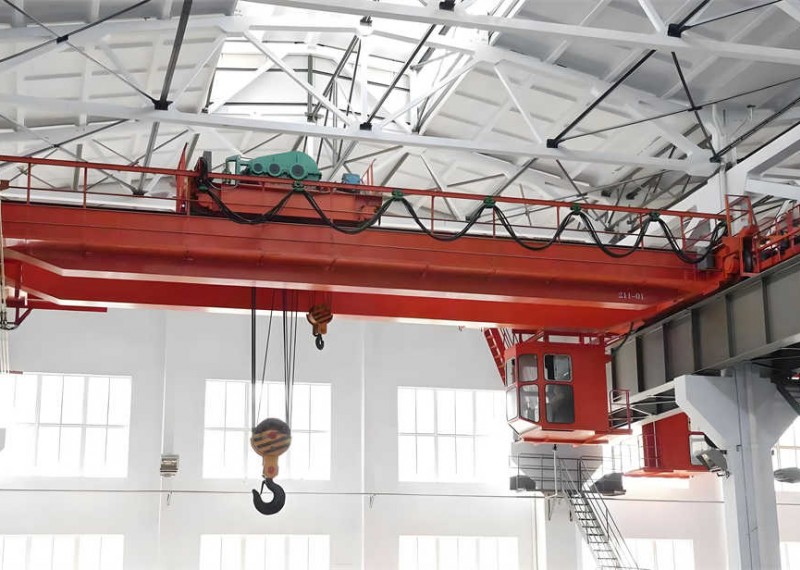 Safety precautions for overhead cranes lifting operations